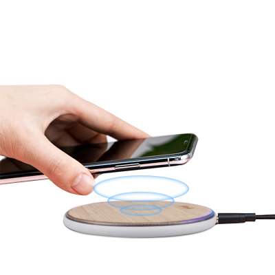 Round Bamboo wireless charger pad Qi 5W 10W fast charge portable wireless charger for cell phone